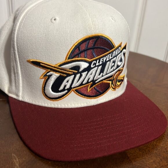 🔥🏀 CLEVELAND CAVALIERS NBA Mitchell & Ness Snapback Hat - NEW never Worn 🏀🔥 - Picture 3 of 9